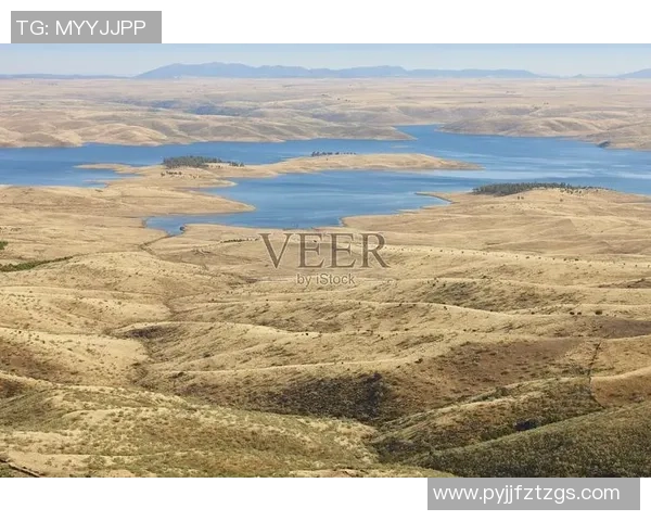 塞维利亚友谊赛迎战埃斯特雷马杜拉展现球队实力与战术风采